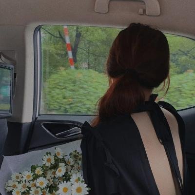 一个叫小小船的男孩